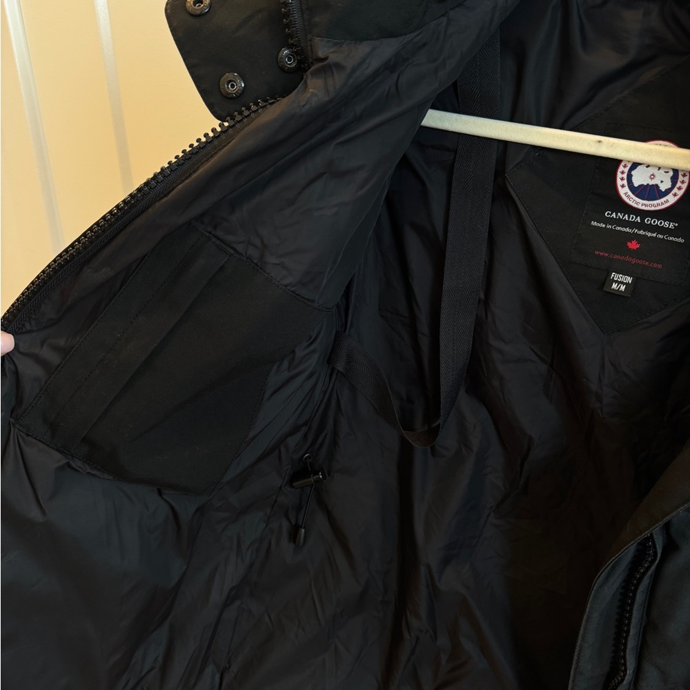 Canada Goose Women’s Chelsea Parka - Picture 4 of 8